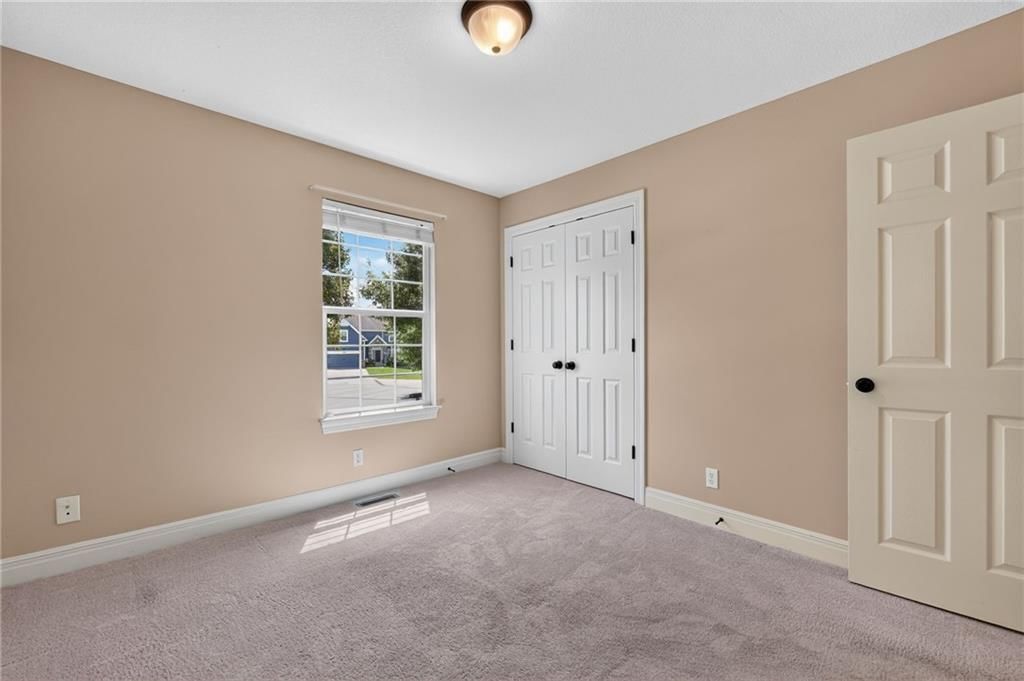 10658 S EMERALD Street — photo 20