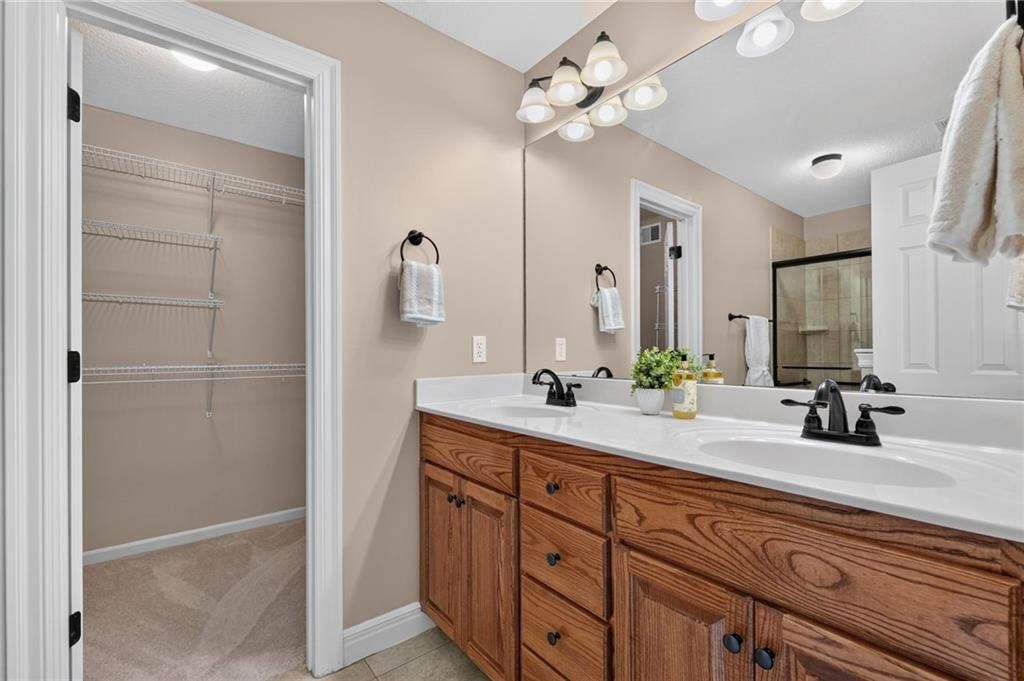 10658 S EMERALD Street — photo 23