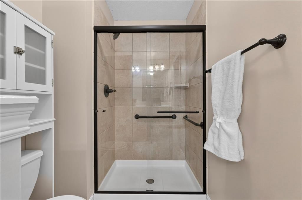 10658 S EMERALD Street — photo 24