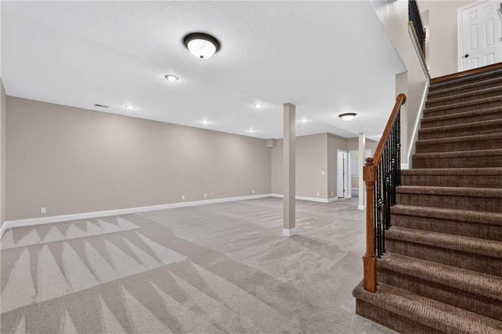 10658 S EMERALD Street — photo 26