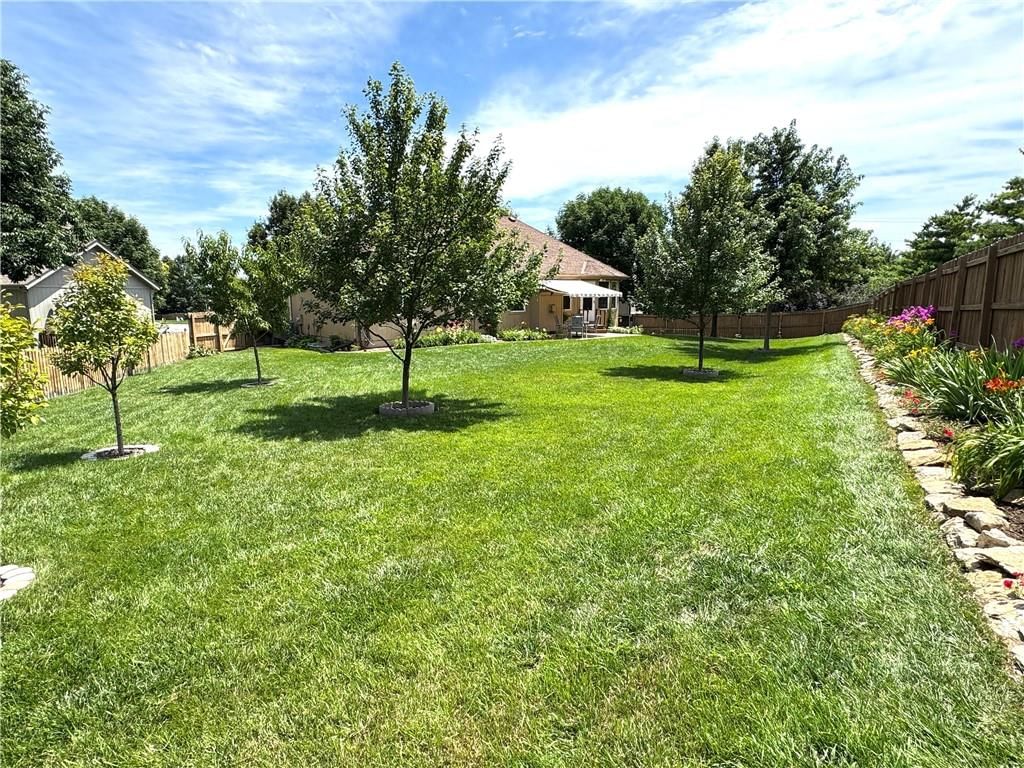 10658 S EMERALD Street — photo 40