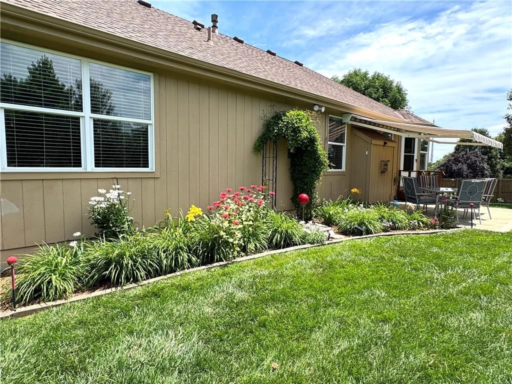 10658 S EMERALD Street — photo 41