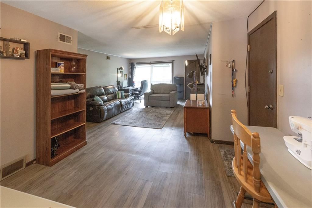 425 W 104th Street — photo 13