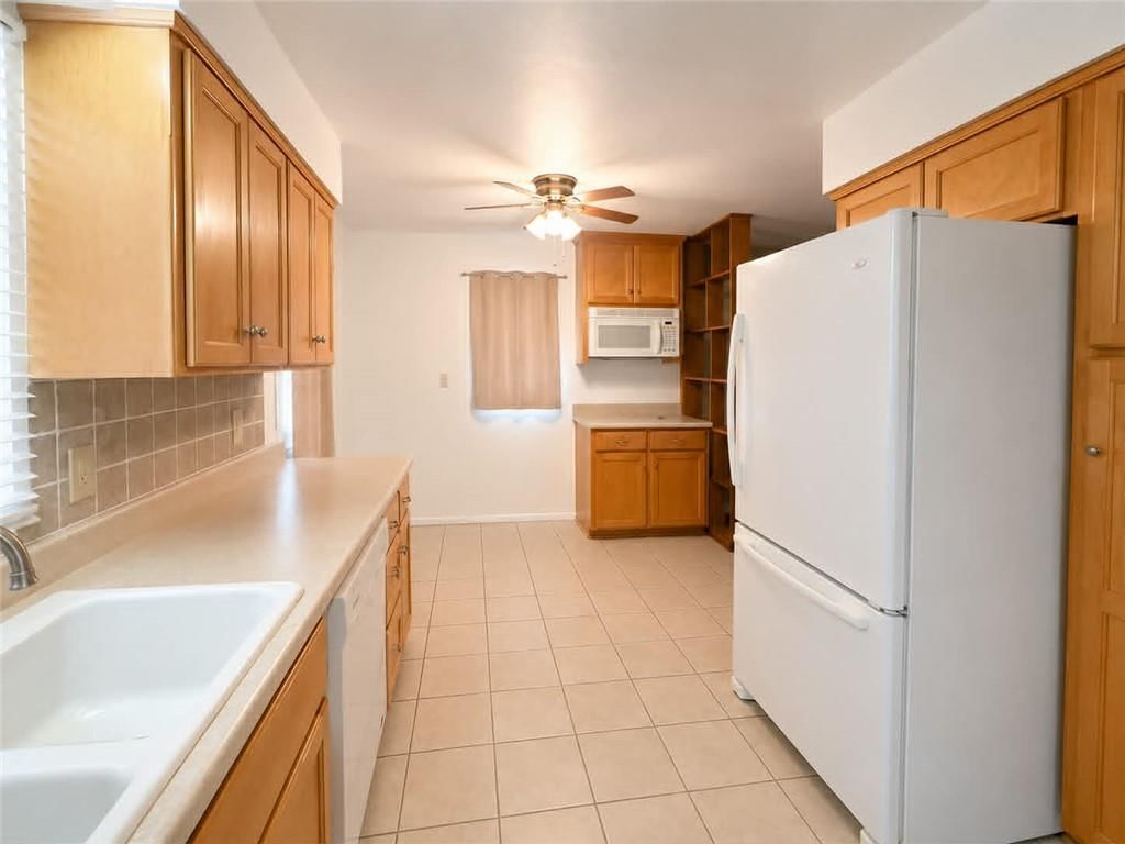 3304 N Delaware Street — photo 15
