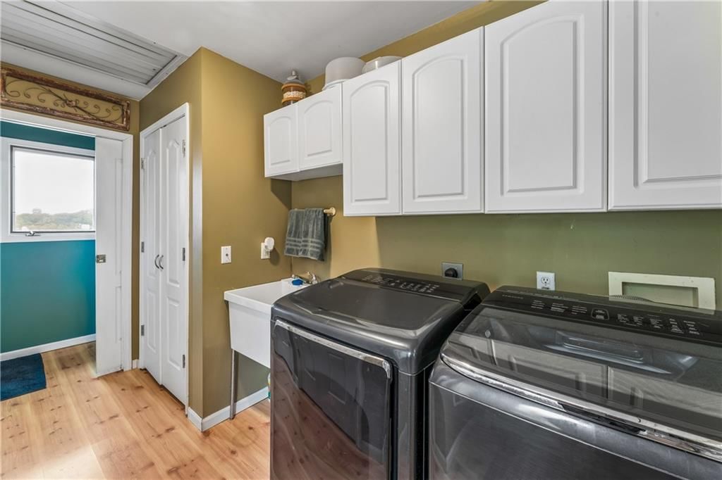 24858 Columbia Road — photo 32