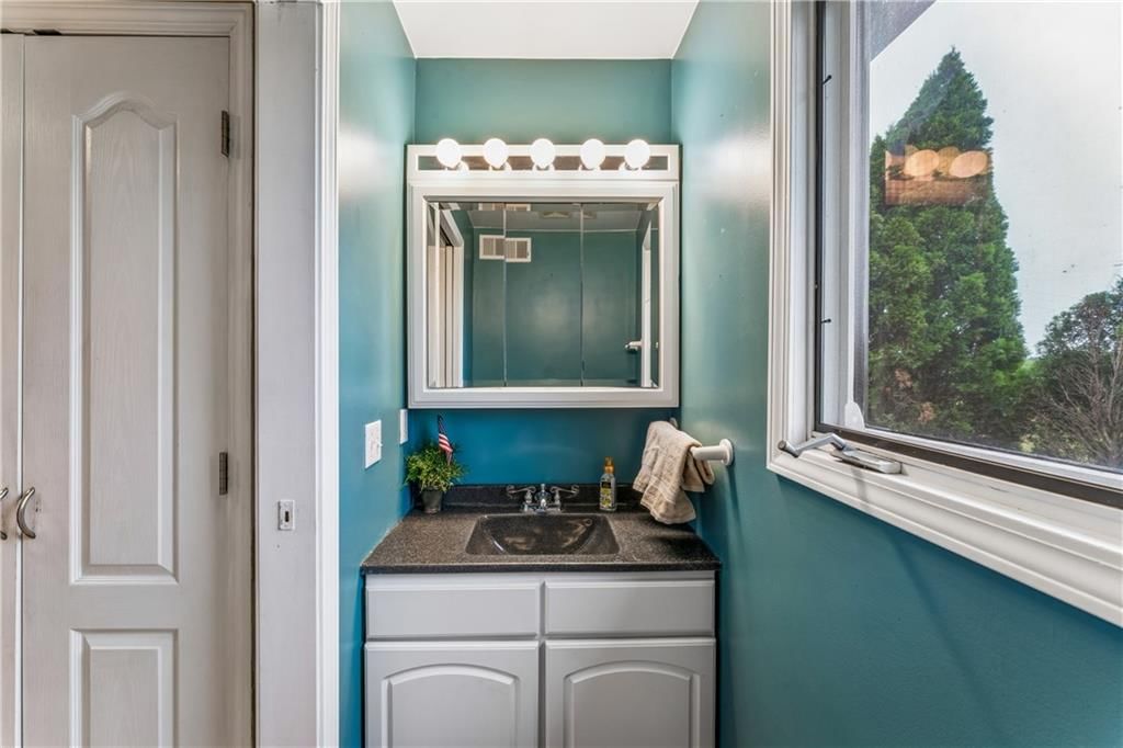 24858 Columbia Road — photo 33