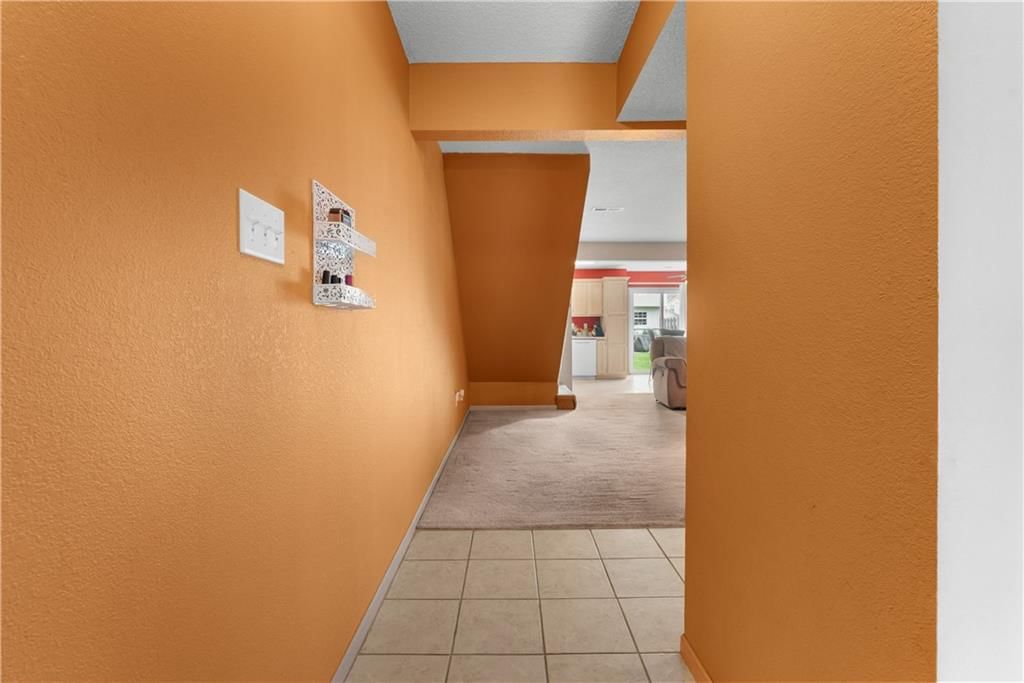 1325 SE NORWOOD Drive — photo 2