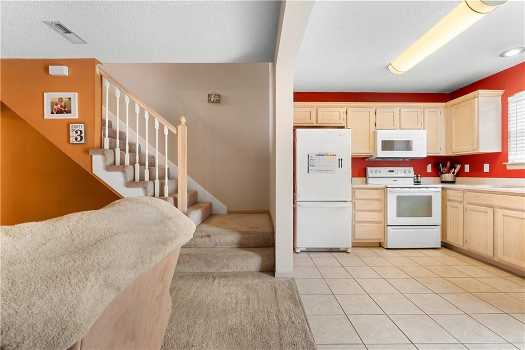 1325 SE NORWOOD Drive — photo 6