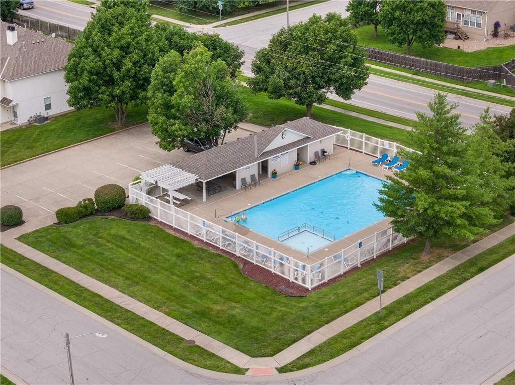 1325 SE NORWOOD Drive — photo 15