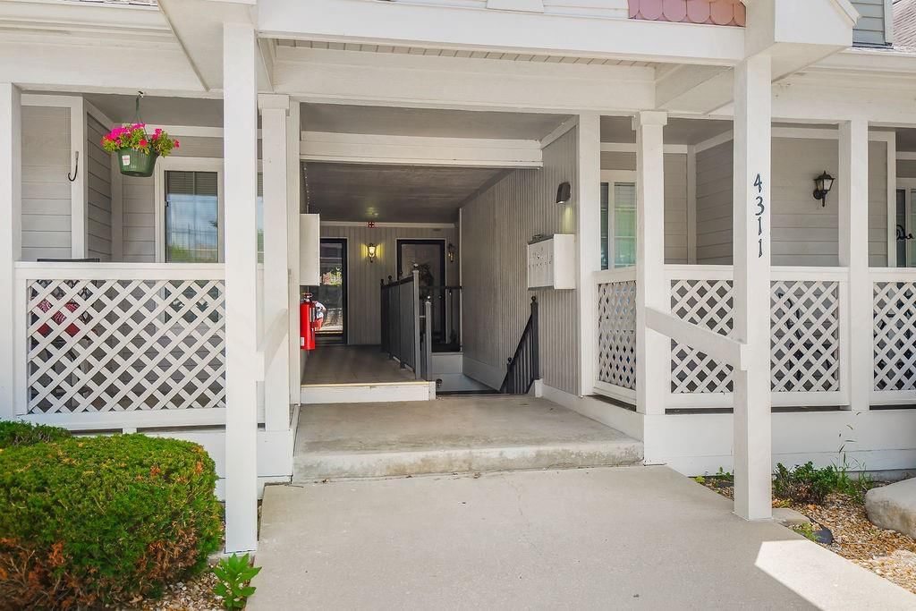 4311 S Megan Court — photo 5