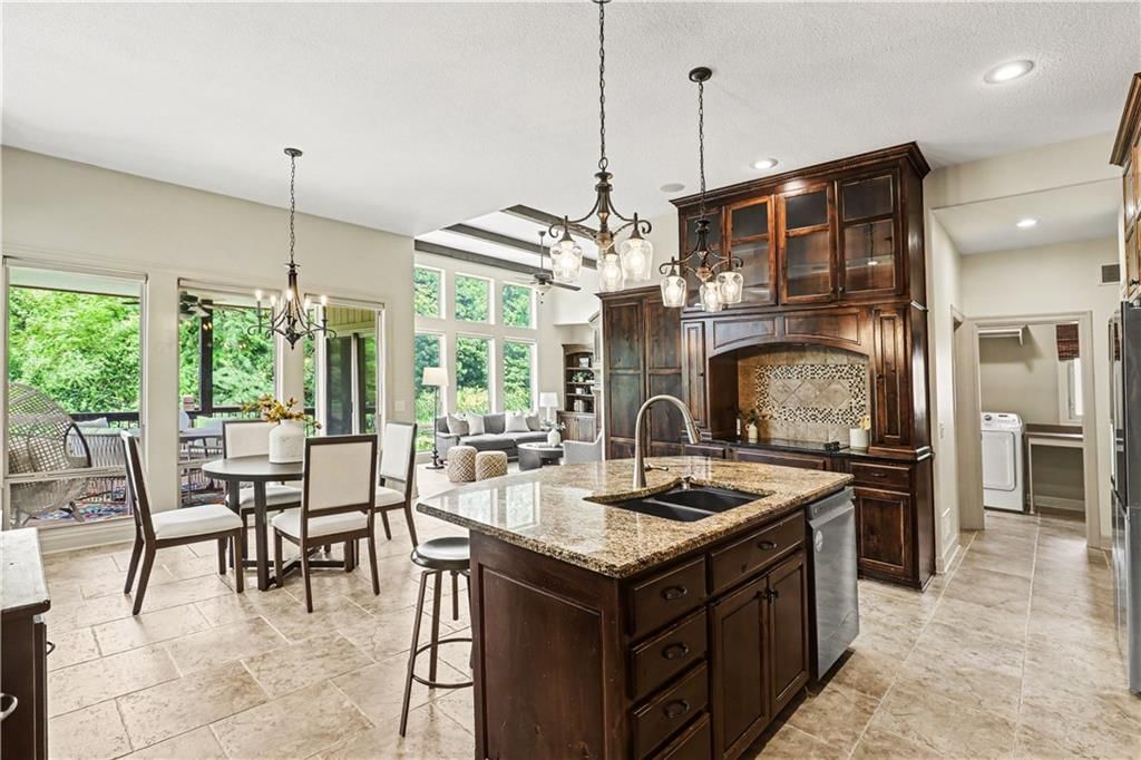 1616 NE Daltons Ridge Drive — photo 11