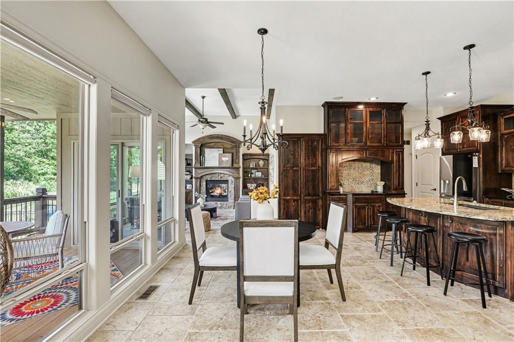 1616 NE Daltons Ridge Drive — photo 13