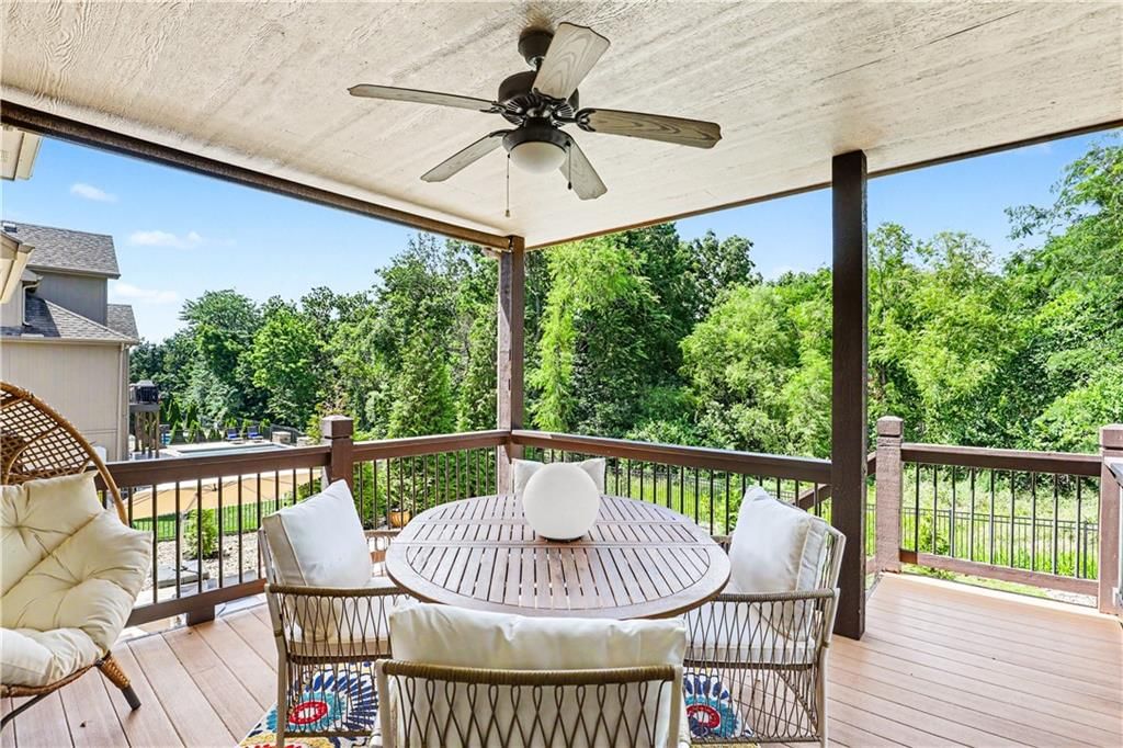1616 NE Daltons Ridge Drive — photo 17