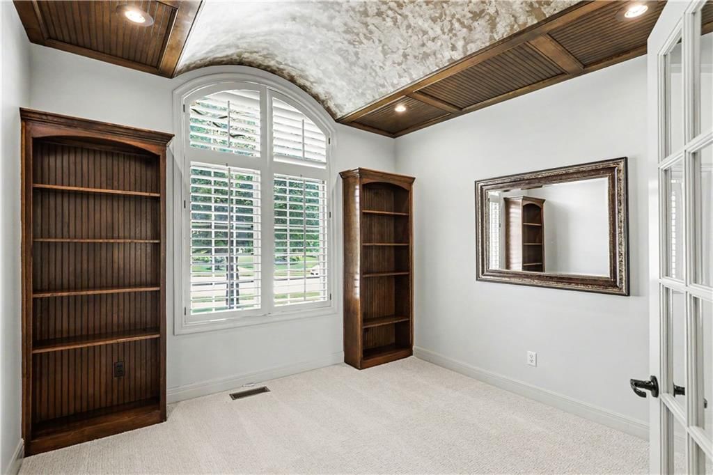 1616 NE Daltons Ridge Drive — photo 18