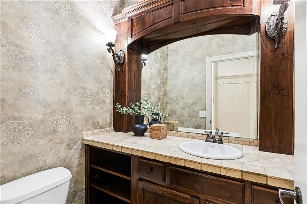 1616 NE Daltons Ridge Drive — photo 21