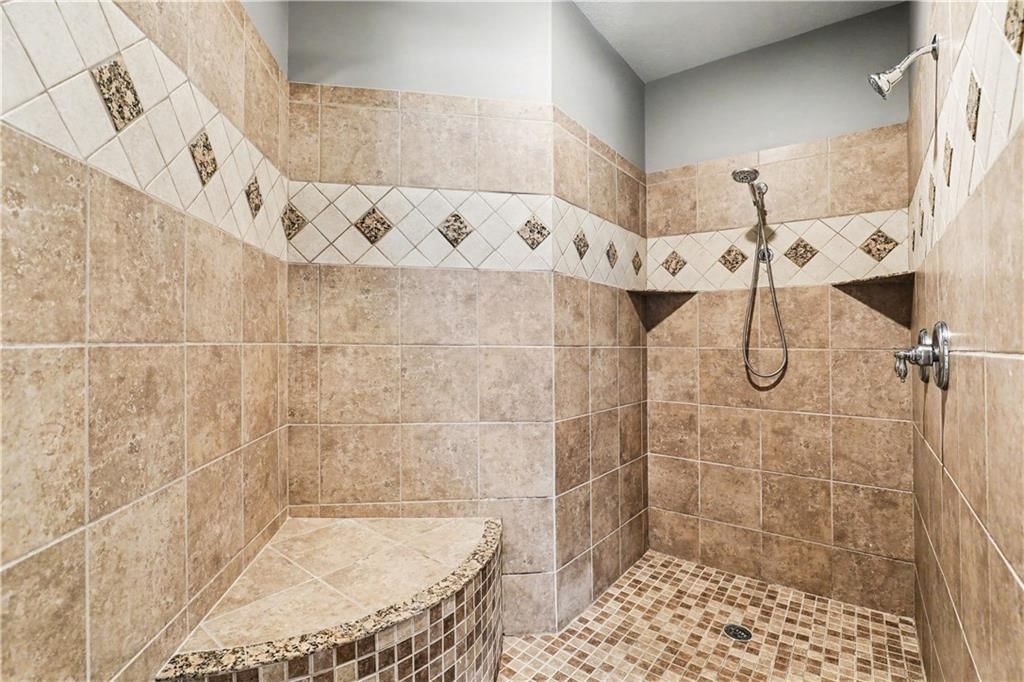 1616 NE Daltons Ridge Drive — photo 27