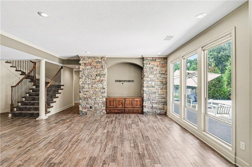 1616 NE Daltons Ridge Drive — photo 28