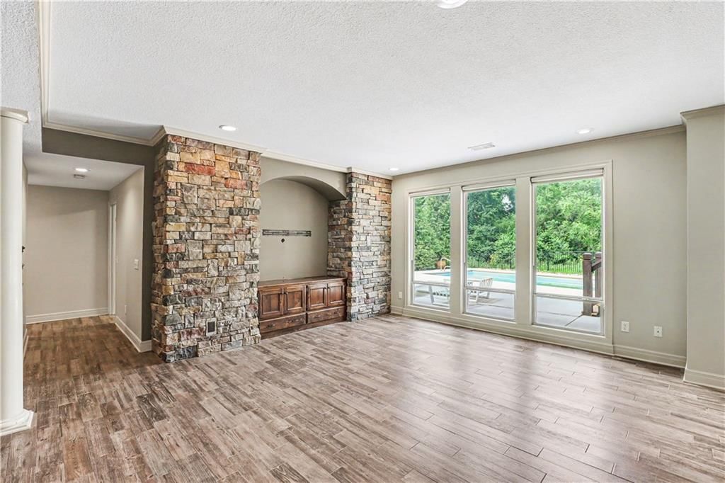 1616 NE Daltons Ridge Drive — photo 30