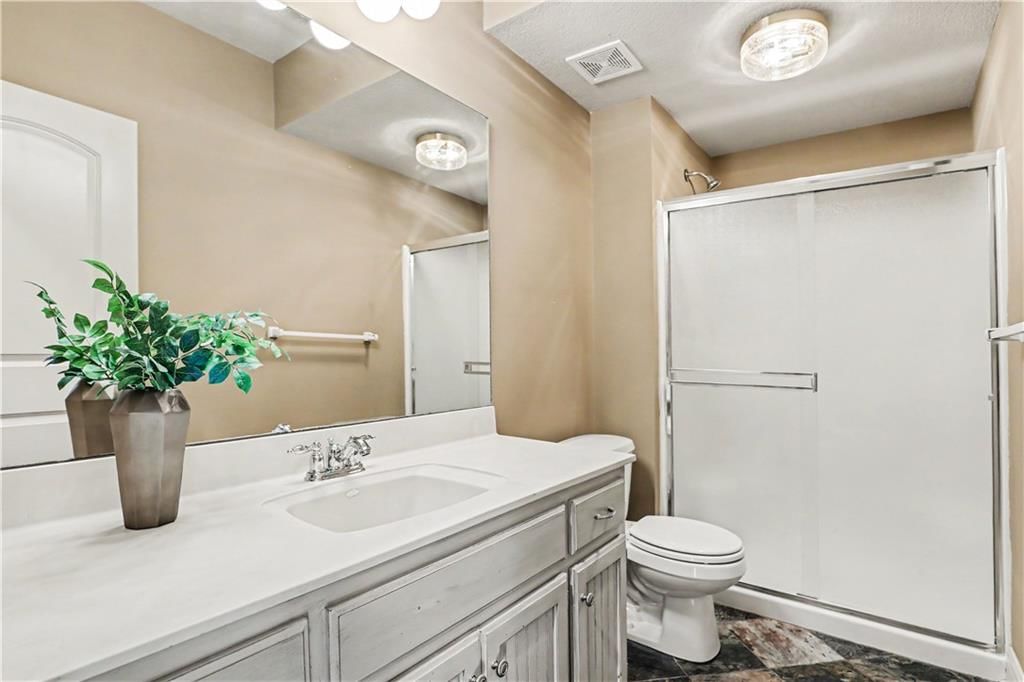 1616 NE Daltons Ridge Drive — photo 33