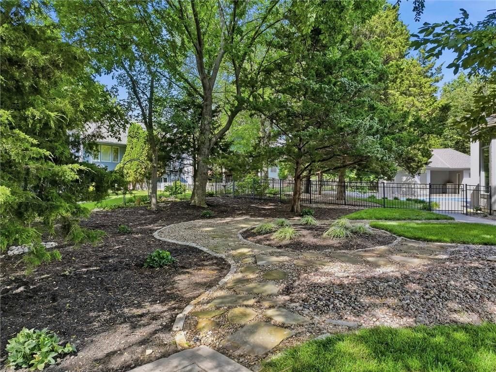 469 NW Riven Rock Place — photo 7