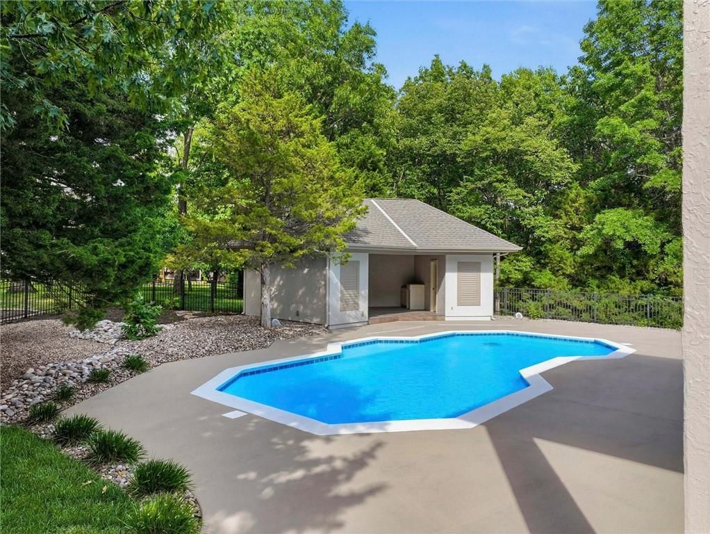 469 NW Riven Rock Place — photo 10
