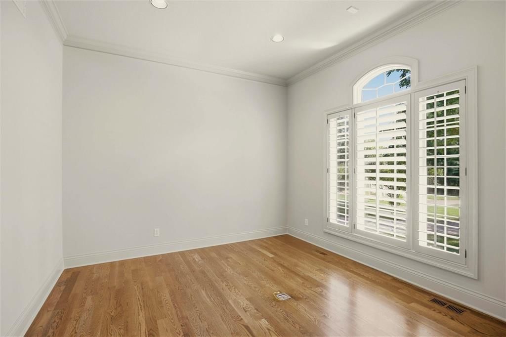 469 NW Riven Rock Place — photo 32