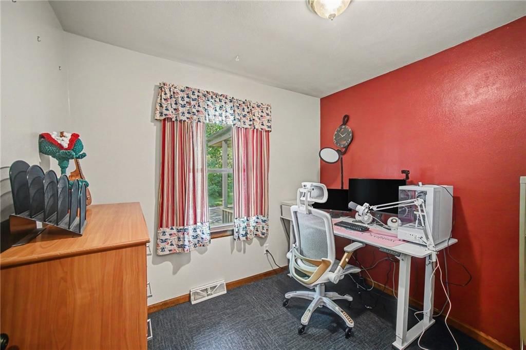 120 Baker Street — photo 17