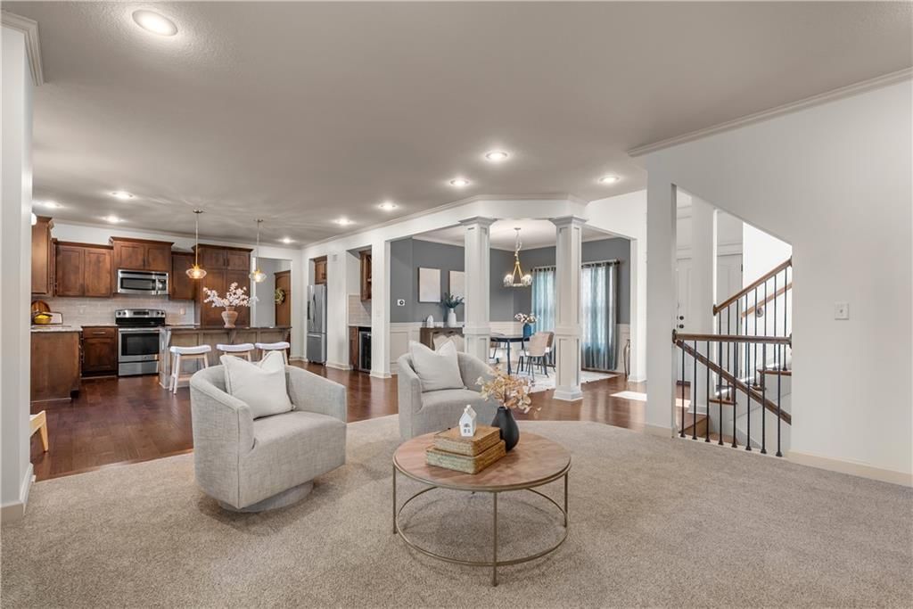 508 SW Lake Side Drive — photo 11