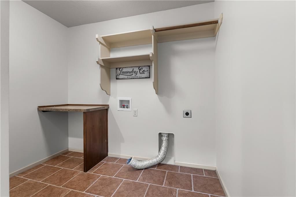 508 SW Lake Side Drive — photo 27