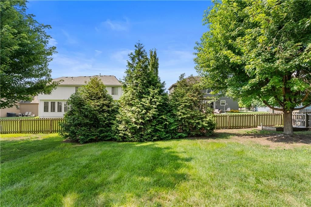 508 SW Lake Side Drive — photo 41