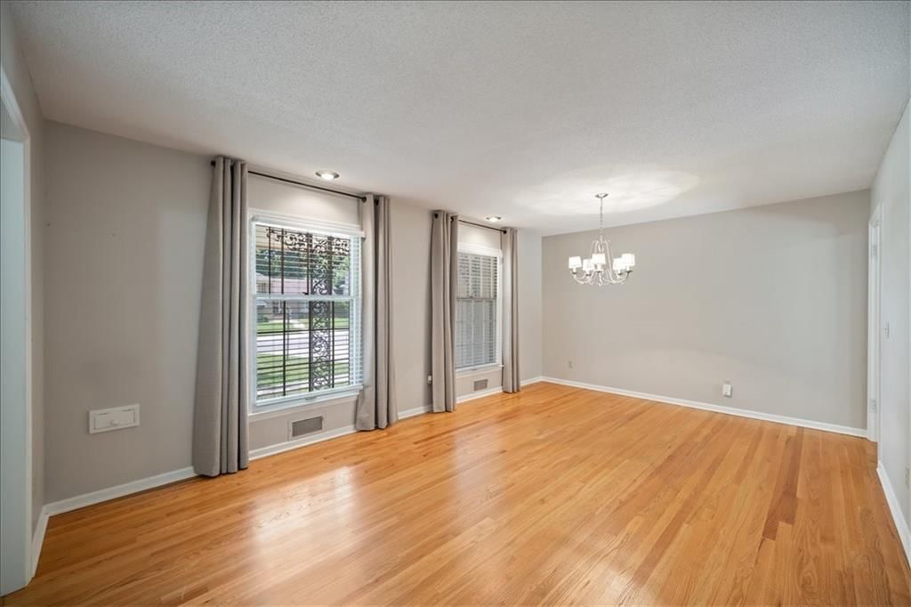 20 W 109TH Terrace — photo 4