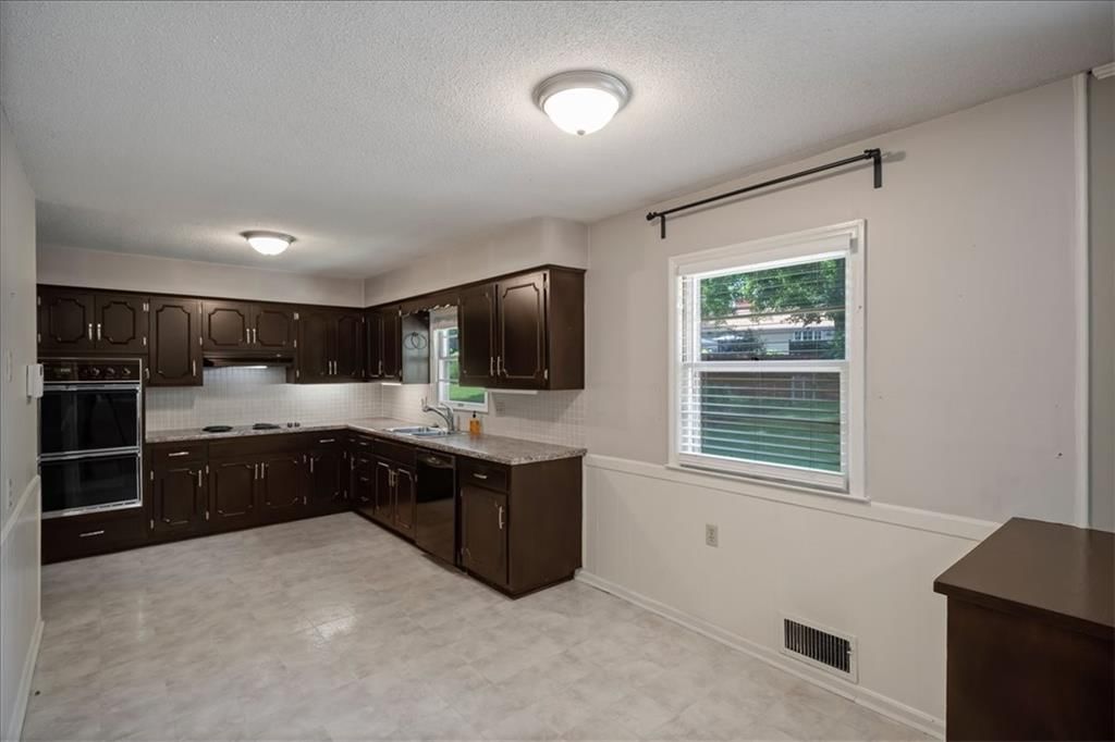 20 W 109TH Terrace — photo 10