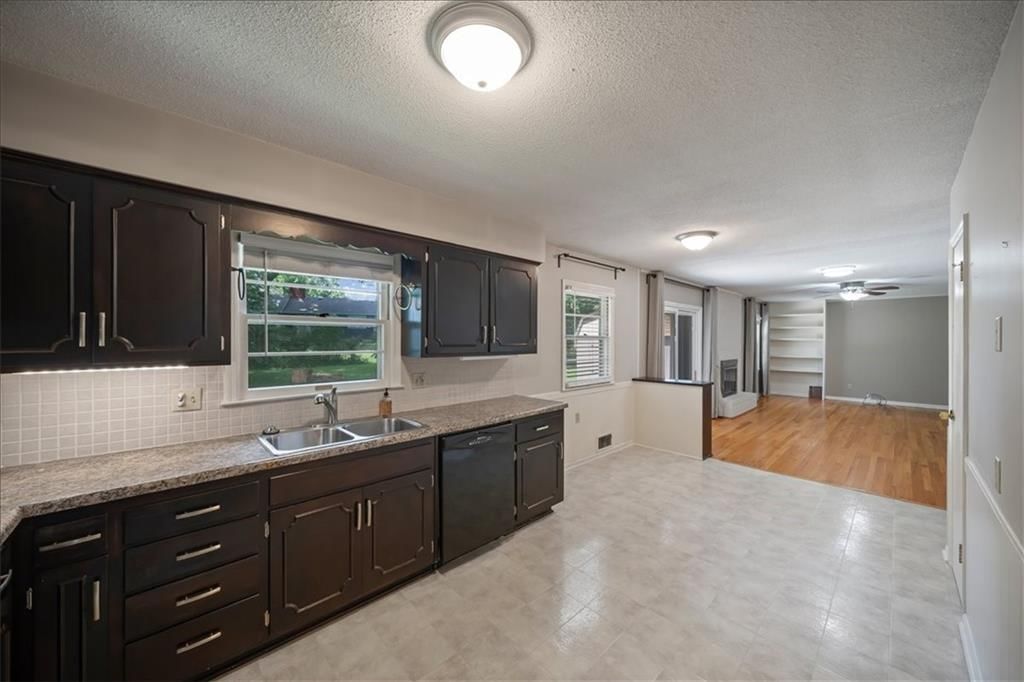 20 W 109TH Terrace — photo 16