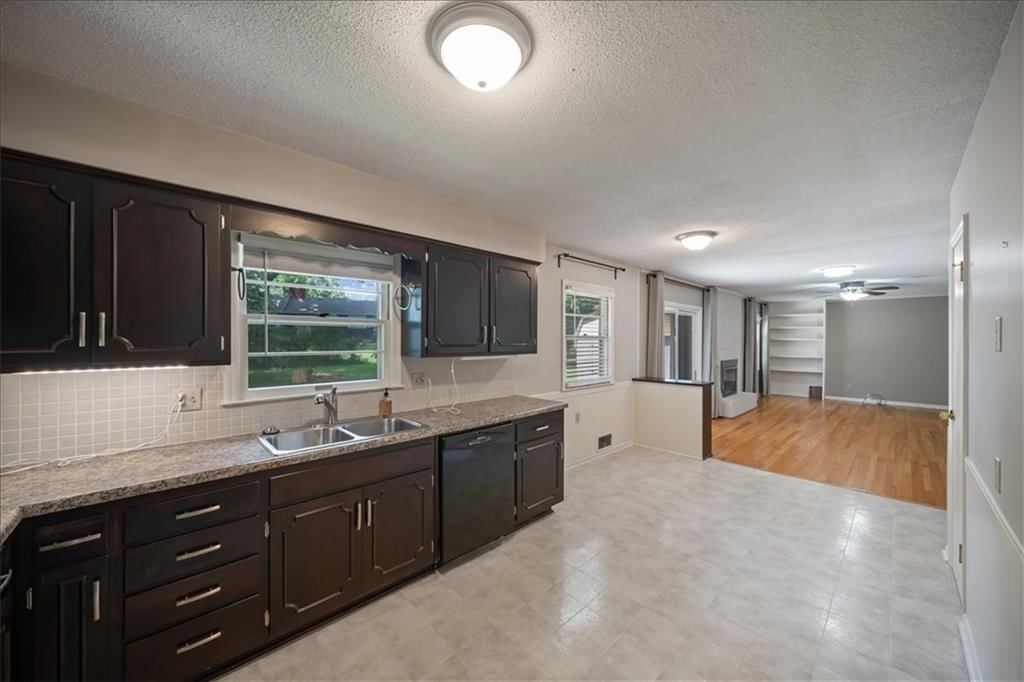 20 W 109TH Terrace — photo 17