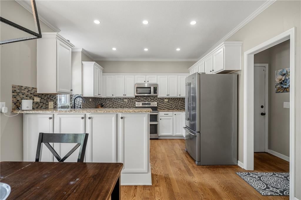 1109 W 120th Terrace — photo 26