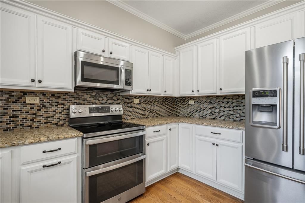 1109 W 120th Terrace — photo 31