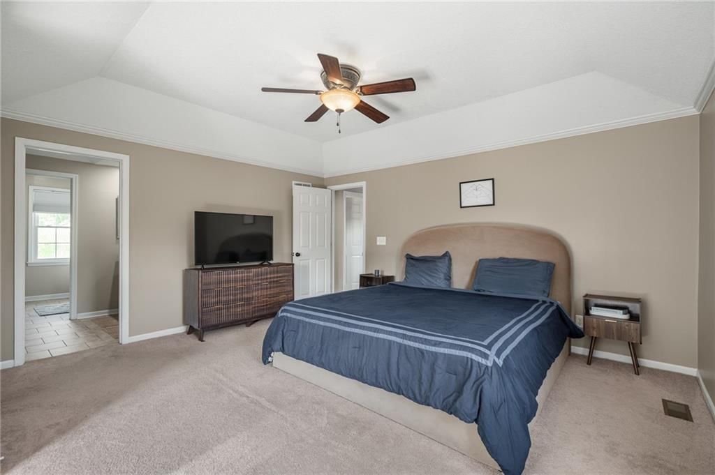 1109 W 120th Terrace — photo 36