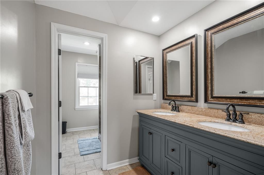 1109 W 120th Terrace — photo 38