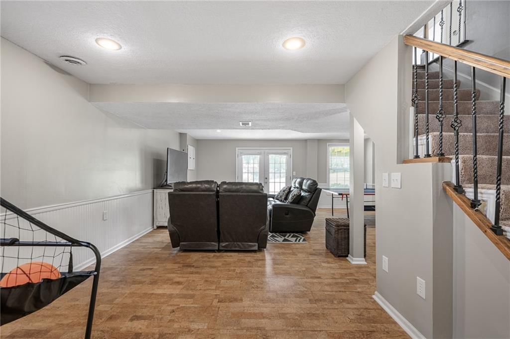 1109 W 120th Terrace — photo 49