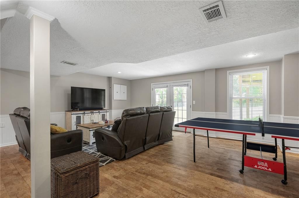 1109 W 120th Terrace — photo 50