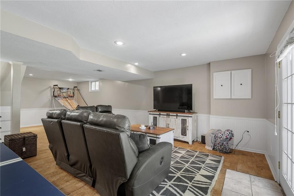 1109 W 120th Terrace — photo 51