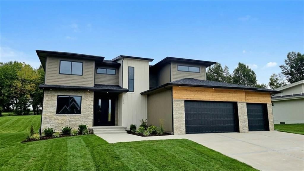 1006 Meadowbrook Drive, Kearney, MO