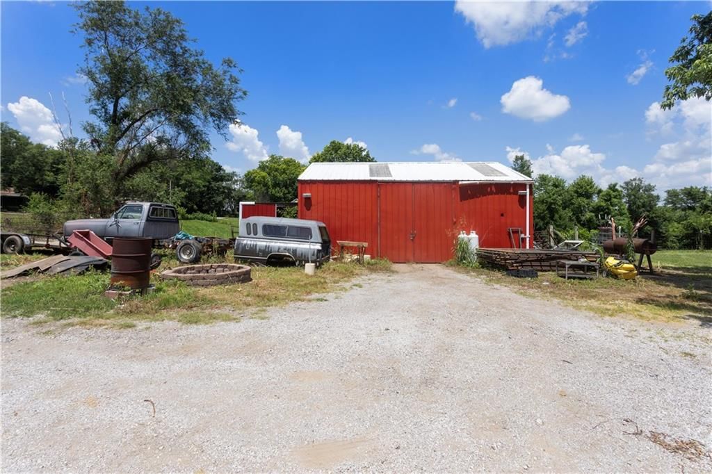 2505 N Whitney Road — photo 9