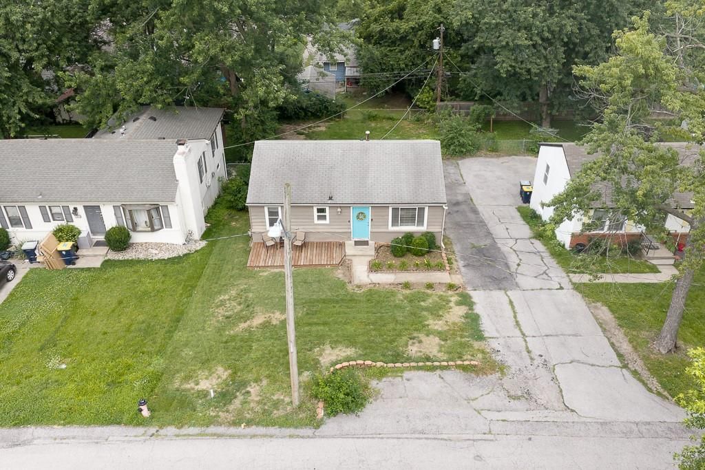 3932 N Spruce Avenue — photo 2