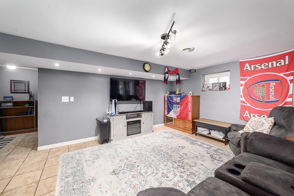 3932 N Spruce Avenue — photo 11