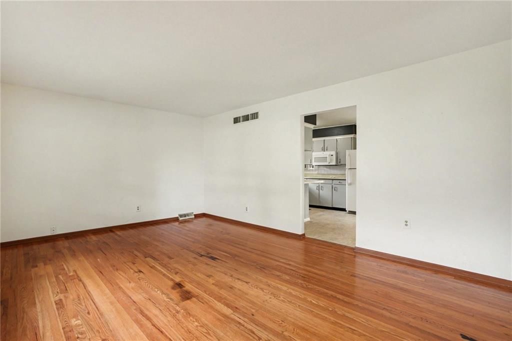 235 N Eugene Field Road — photo 8