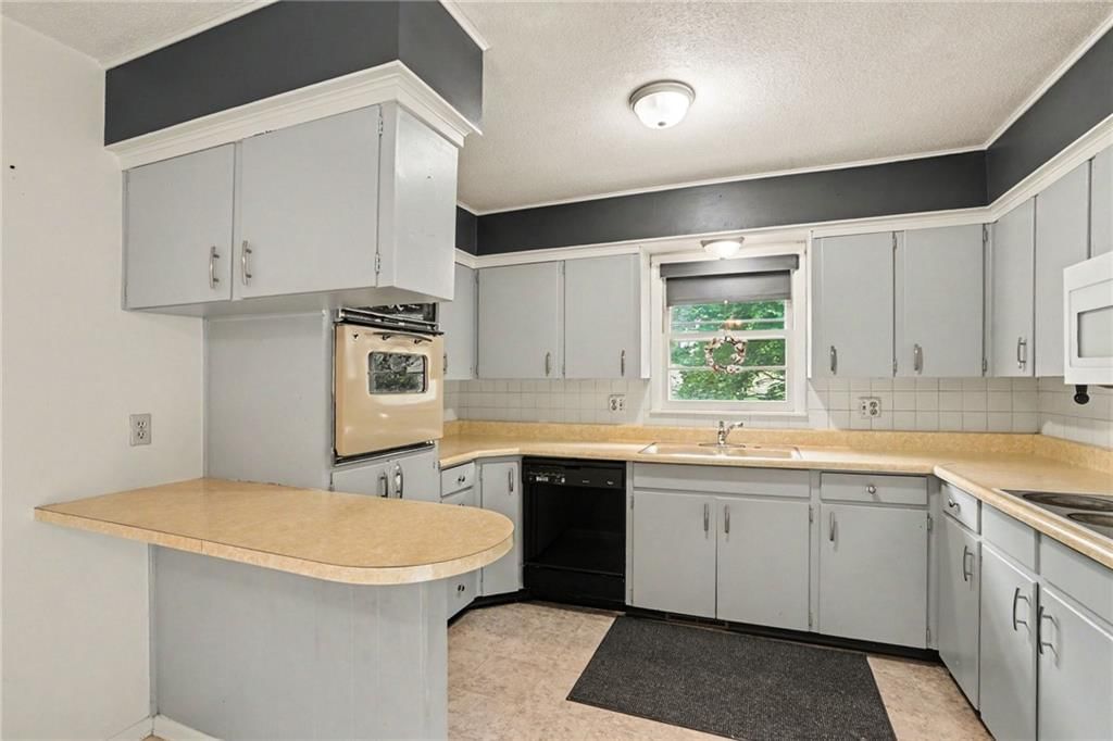 235 N Eugene Field Road — photo 11