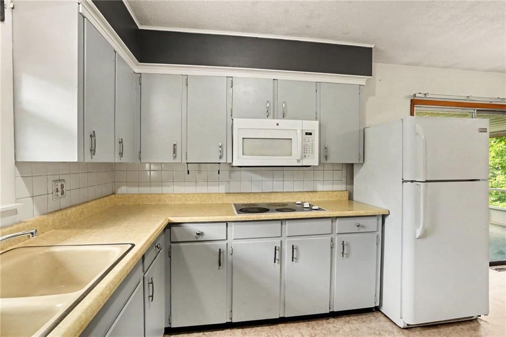 235 N Eugene Field Road — photo 13