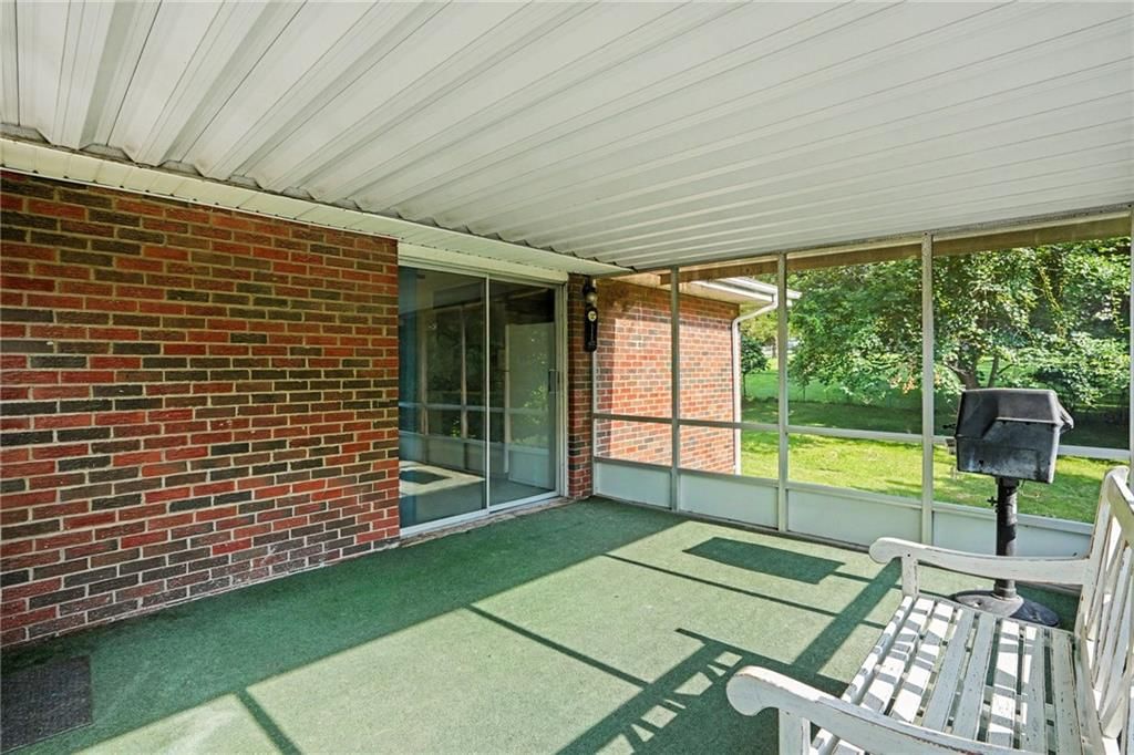 235 N Eugene Field Road — photo 33