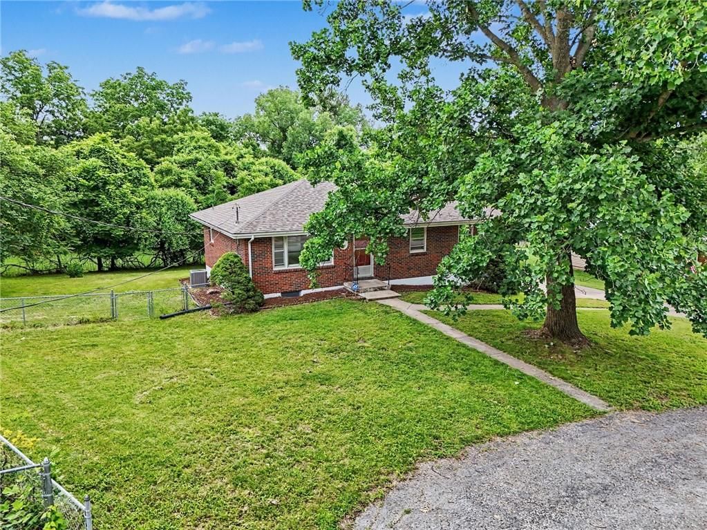 235 N Eugene Field Road — photo 41